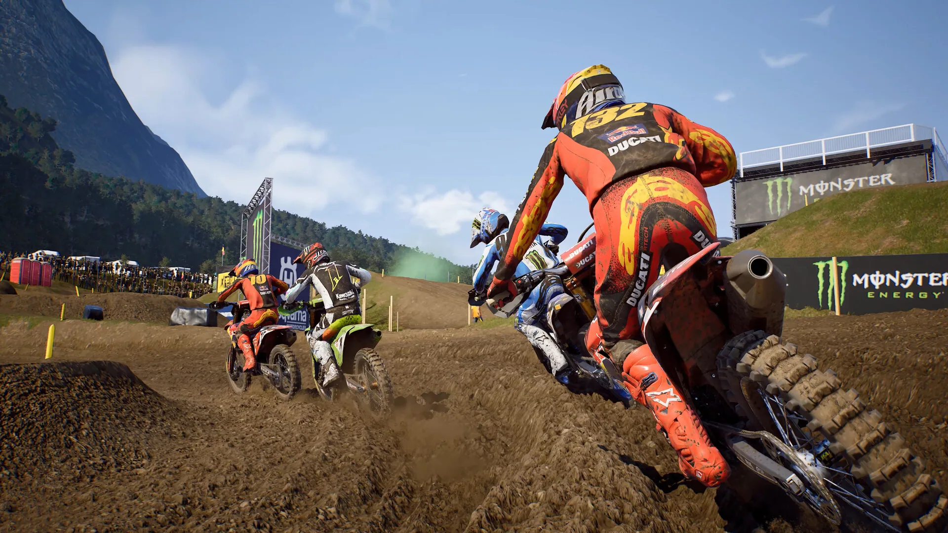 MXGP 26 riders buried in a dusty corner